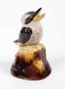 GRACE SECCOMBE pottery statue of a laughing kookaburra with beak open, 9.5cm high - 2