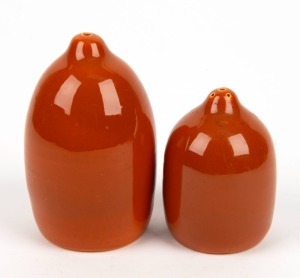 ALLAN LOWE brown glazed pottery salt and pepper shakers, incised "Allan Lowe", 12cm high