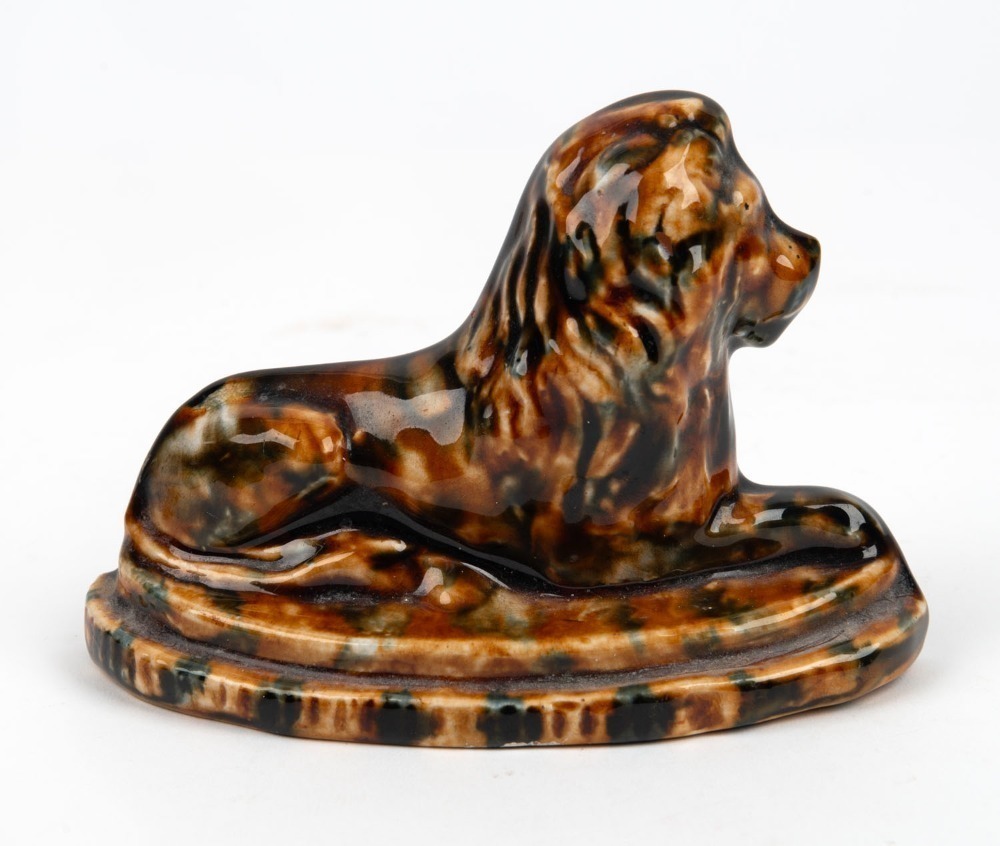 BENDIGO pottery lion bookend, 19th century, 9cm high, 13.5cm wide