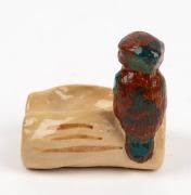 MERRIC BOYD (attributed) "Souvenir of&nbsp;Healesville" pottery kookaburra cigarette holder, incised "Hand Made", ​​​​​​​6cm high, 6cm wide - 3