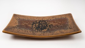 JOHN STROOMER pottery platter with attractive brown crystaline glaze, impressed button monogram to base, 54cm wide