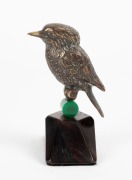 A cast bronze kookaburra statue on a later green bakelite and rosewood base, early 20th century, ​​​​​​​13cm high - 2