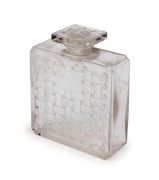 LALIQUE "HELIOTROPE" French glass perfume bottle, designed for HOUBIGANT in 1919, impressed "LALIQUE", 8cm high