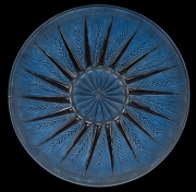 LALIQUE "Epis" pattern French glass plate with blue stained finish, stamped "R. LALIQUE, VdA", 20cm diameter - 2