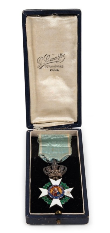 ORDER OF THE REDEEMER MEDAL - GREECE (TÁGMA TOU SOTÍROS), housed in original box of issue. Also known as the Order of the Saviour, The Order of the Redeemer is the oldest and highest decoration awarded by the modern Greek state.