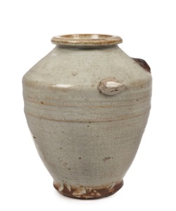 An antique Chinese ceramic yao jar, Ming Dynasty, early 17th century, 19cm high