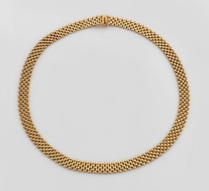 A 9ct yellow gold mesh link necklace, mid 20th century, stamped "375", 38cm long, 23 grams