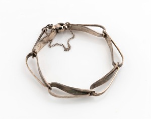 GEORG JENSEN vintage Danish sterling silver bracelet, mid 20th century, oval factory mark, 25 grams