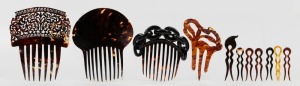Assorted tortoiseshell and bakelite hair combs and hair pins, the largest 12cm high