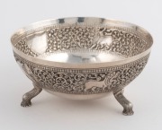 "JUBILEE CUP" vintage Indian silver bowl on three legs with floral border adorned with elephants and tigers, bearing shield "K. G. C. Jubilee Cup, 1952", 6cm high, 12.5cm wide, 149 grams - 2