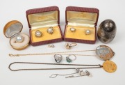 Pearl jewellery, cocktail rings, pendants, etc. (qty)
