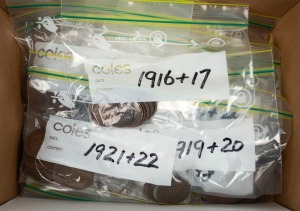 1916 - 1964 accumulation, mostly sorted by date. Over 1.3kg.