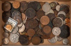 Great Britain, New Zealand and other British Comm and foreign, accumulation in small box. Over 1kg.