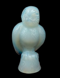 SABINO French opalescent glass owl statue, bearing original label (obscuring engraved signature), 11cm high