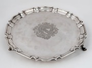 An antique English sterling silver salver with engraved family crest, made in London, circa 1892, 30cm wide, 872 grams - 2