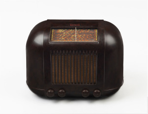 KRIESLER "Midget Soccer Ball" brown bakelite mantle radio, model 11-20, circa 1949, 21cm high, 29cm wide