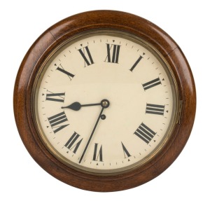 Antique English double sided gallery clock in mahogany case, single train fusee movement with Roman numerals, 19th century, 39cm diameter overall