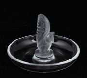 LALIQUE&nbsp;French glass squirrel ring tray, engraved "Lalique, France", 6cm high, 9.5cm diameter