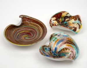 Three vintage Italian Murano glass bowls, the largest 21cm wide