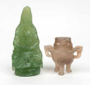 A Chinese mutton jade censer, together with a Chinese green jade seated Guanyin statue, 18th/19th century, 10cm and 18.5cm high