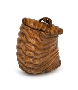 An antique Scottish rams horn tobacco box, 19th century, 9cm high