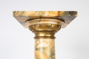 An antique marble pedestal with turned column and ormolu capital, 19th/20th century, ​​​​​​​106cm high - 2