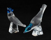 LALIQUE&nbsp;pair of French art&nbsp;glass bird statues with blue hoods, engraved "Lalique, France", the larger 12.5cm high - 2