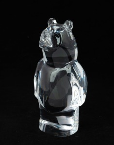 ORREFORS Swedish glass bear statue, engraved "Orrefors, Olle Alberius", 21cm high
