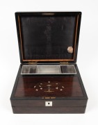 An antique English rosewood writing box, 19th century, ​​​​​​​11cm high, 26cm wide, 23cm deep - 2