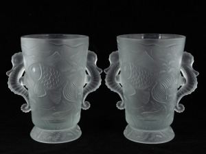 BAROLAC pair of frosted Czechoslovakian glass vases with marine motif, 20th century, 18cm high