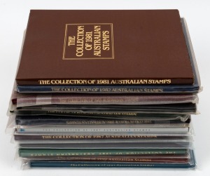 Australia Post Yearbooks: 1981 - 1987 complete, plus a 1987 Bicentennial Collection, and 1988 - 1991 complete, MUH.