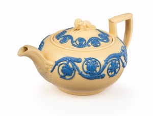 WEDGWOOD "Caneware" antique English pottery teapot with arabesque scroll blue highlights and spaniel finial, circa 1830, impressed "WEDGWOOD", 10cm high, 17cm wide