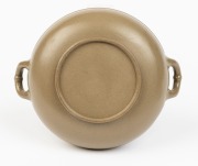 WEDGWOOD antique English smearglaze&nbsp;tri-colour Drabware&nbsp;pottery two handled covered&nbsp;sucrier, circa 1830, impressed "WEDGWOOD", 6.5cm high, 12.5cm wide - 3