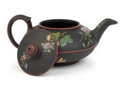 WEDGWOOD "Capri Ware" antique black basalt pottery teapot with floral enamel decoration, 19th century, impressed "WEDGWOOD", 7cm high, 16cm wide - 4