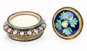 WEDGWOOD antique English&nbsp;majolica lidded butter pot with liner and stand, 19th century, impressed mark to base, the stand 20cm diameter - 3