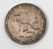 BERT HINKLER AIRMAN BUNDABERG, Australia, London to Darwin flight in 16 days, Feb 1928, in oxidized silver plate (50mm) (C.1928/1), by CDR (C.Douglas Richardson for Stokes). In original Stokes box. - 3