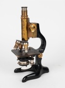 LEITZ:&nbsp;19th century brass microscope [#217221], 35.5cm at highest setting, in timber box with various additional tools and elements. - 4