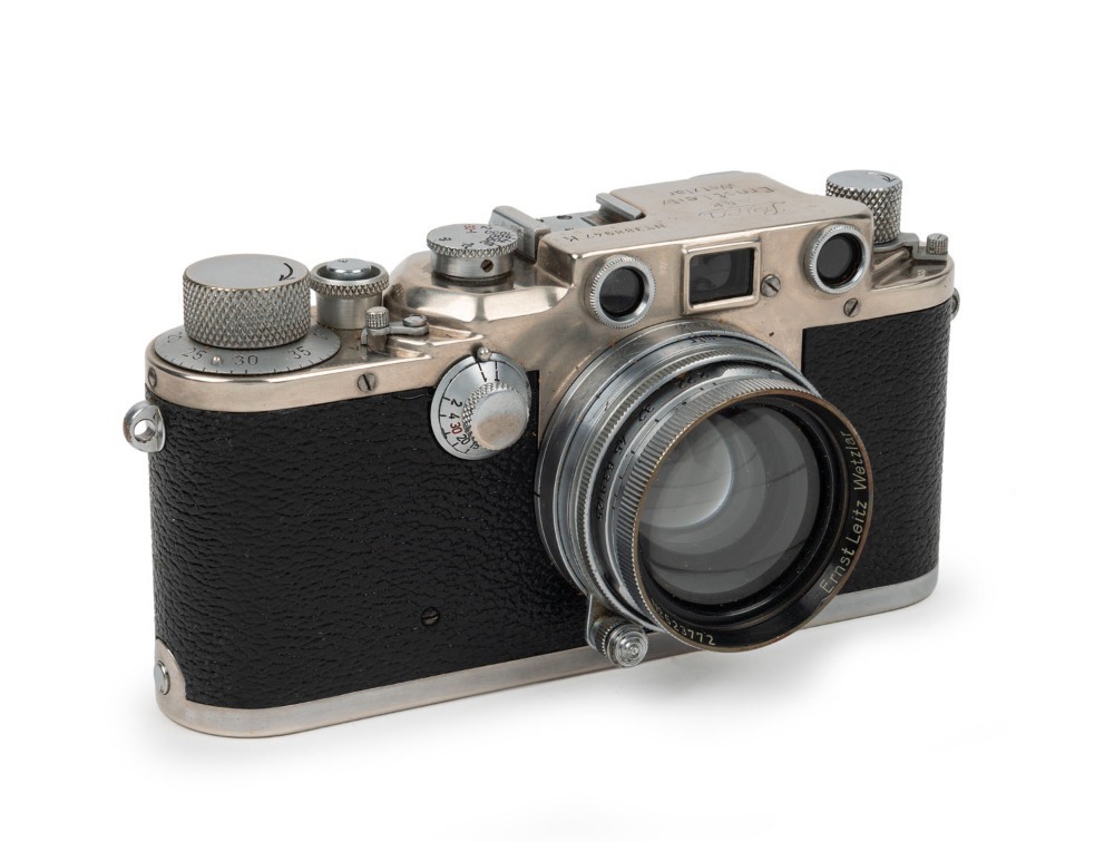 LEITZ: 1942 chrome-body Leica IIIc K rangefinder camera LEITZ: 1942 chrome-body Leica IIIc K rangefinder camera
