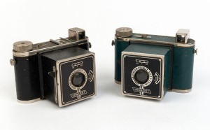 VENA: Two Venaret 120 rollfilm cameras, c. 1948, one in green and one in black. (2 cameras)