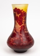 GALL&Eacute;&nbsp;French cameo glass vase with landscape scene, early 20th century, signed "Gall&eacute;" in design, 26cm high - 3