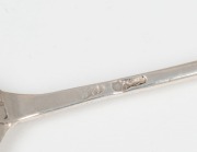 An antique English sterling silver mote spoon with fancy back, 18th century, ​​​​​​​13cm long - 3