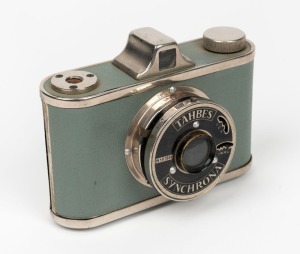 TAHBES: Synchrona viewfinder camera [#B7594], c. 1950, in green with Albada finder.