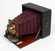 CANADIAN CAMERA CO.: 'Gem Clenco.I' 4 x 5" plate field camera, c. 1932. - 3