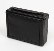 ERNEMANN: 'Heag I' 9 x 12cm plate field camera, c. 1920s, with Detektiv Aplanat 13.5cm f6.8 lens and shutter release cable. Curved-strut version. - 4
