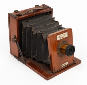 SPRATT BROTHERS: 'The Clydesdale Set' 3¼ x 4¼" plate field camera, c. 1895, with lens with f11/16/22/32/44 aperture markings and 'Harrington & Coy. Ld. Sydney' retailer's inlay.