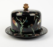 An antique English black porcelain cheese dish and cover with enamel decoration in the Chinese style, 19th century, 22cm high, 31cm diameter - 3