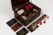 An antique Japanese lacquered games box with lift-out tray, whist counters, ivory chess pieces, tokens, etc, Meiji period, 19th century, ​​​​​​​14cm high, 28cm wide, 21cm deep - 2