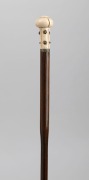 An antique French walking stick with carved ivory handle, bamboo shaft and brass ferrule, 19th century, ​​​​​​​93cm high - 2