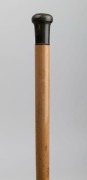 An antique walking stick with turned horn handle on a full Malacca shaft with matching horn ferrule, 19th&nbsp;century, 90cm high - 2