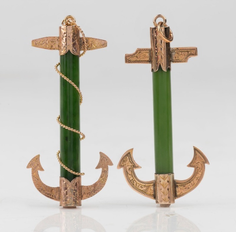 Two antique New Zealand greenstone anchor brooches mounted in 9ct rose gold with engraved decoration, 19th century, ​​​​​​​6.3cm long